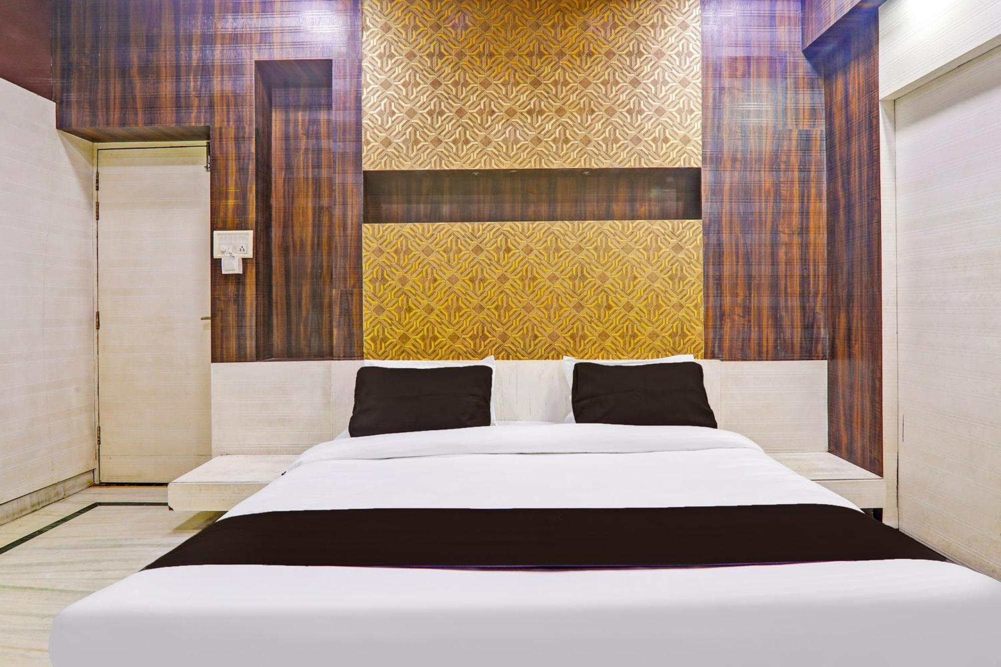 Hotel O S&R Haven Bhairaun Ghāt Buitenkant foto
